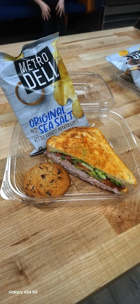 Roots Box Lunch for Parties of 8 or More